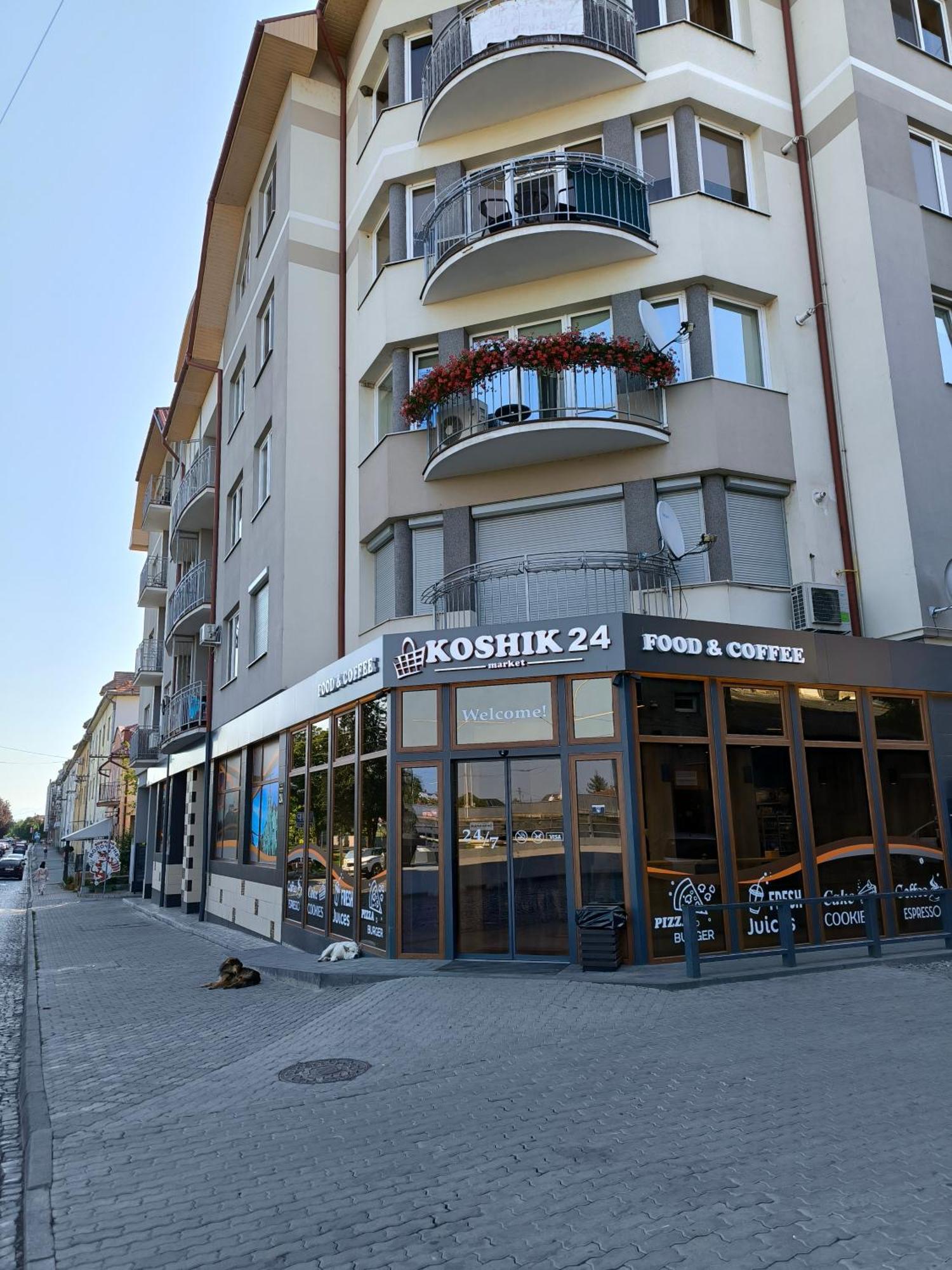 Apartments Domovik Parkaniya, 2A Mukacheve Bagian luar foto