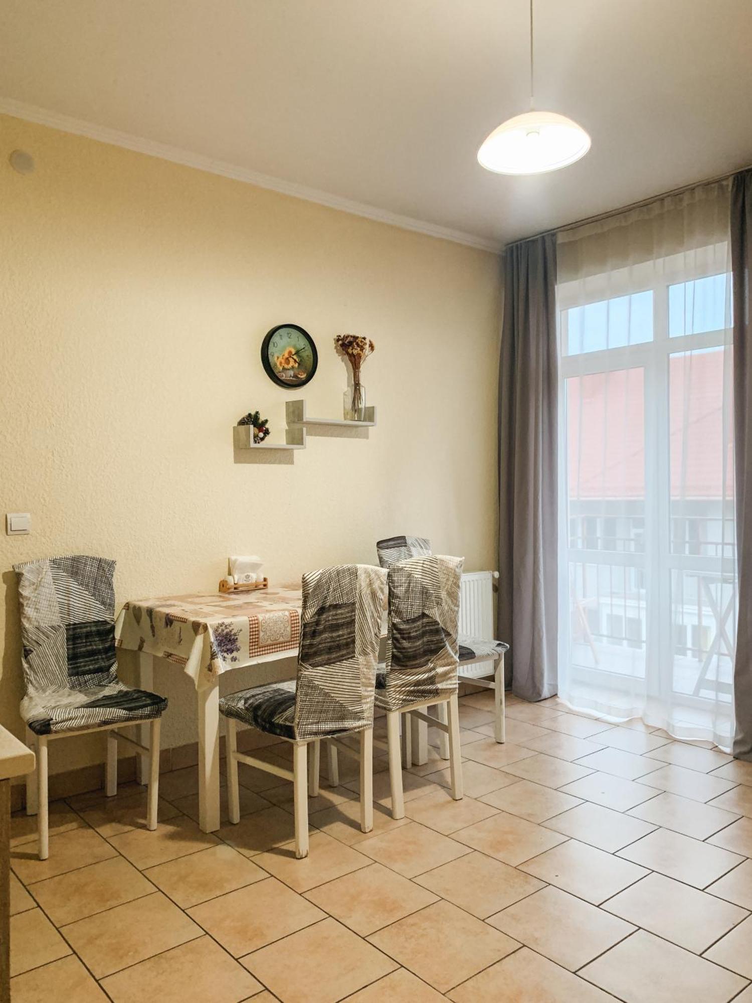 Apartments Domovik Parkaniya, 2A Mukacheve Bagian luar foto