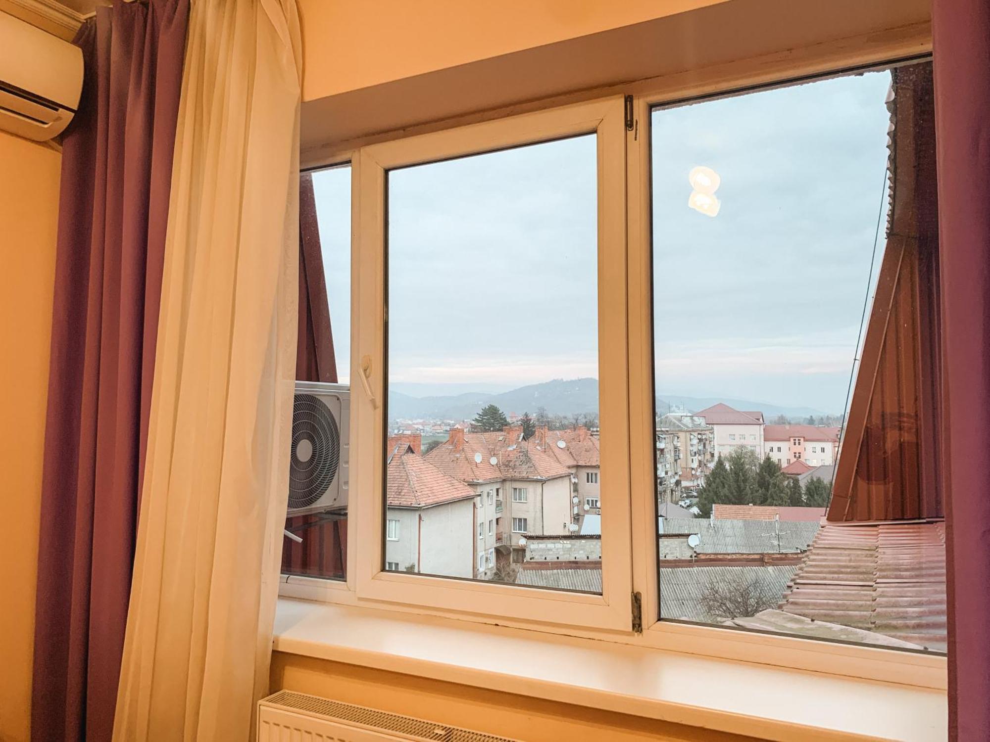 Apartments Domovik Parkaniya, 2A Mukacheve Bagian luar foto
