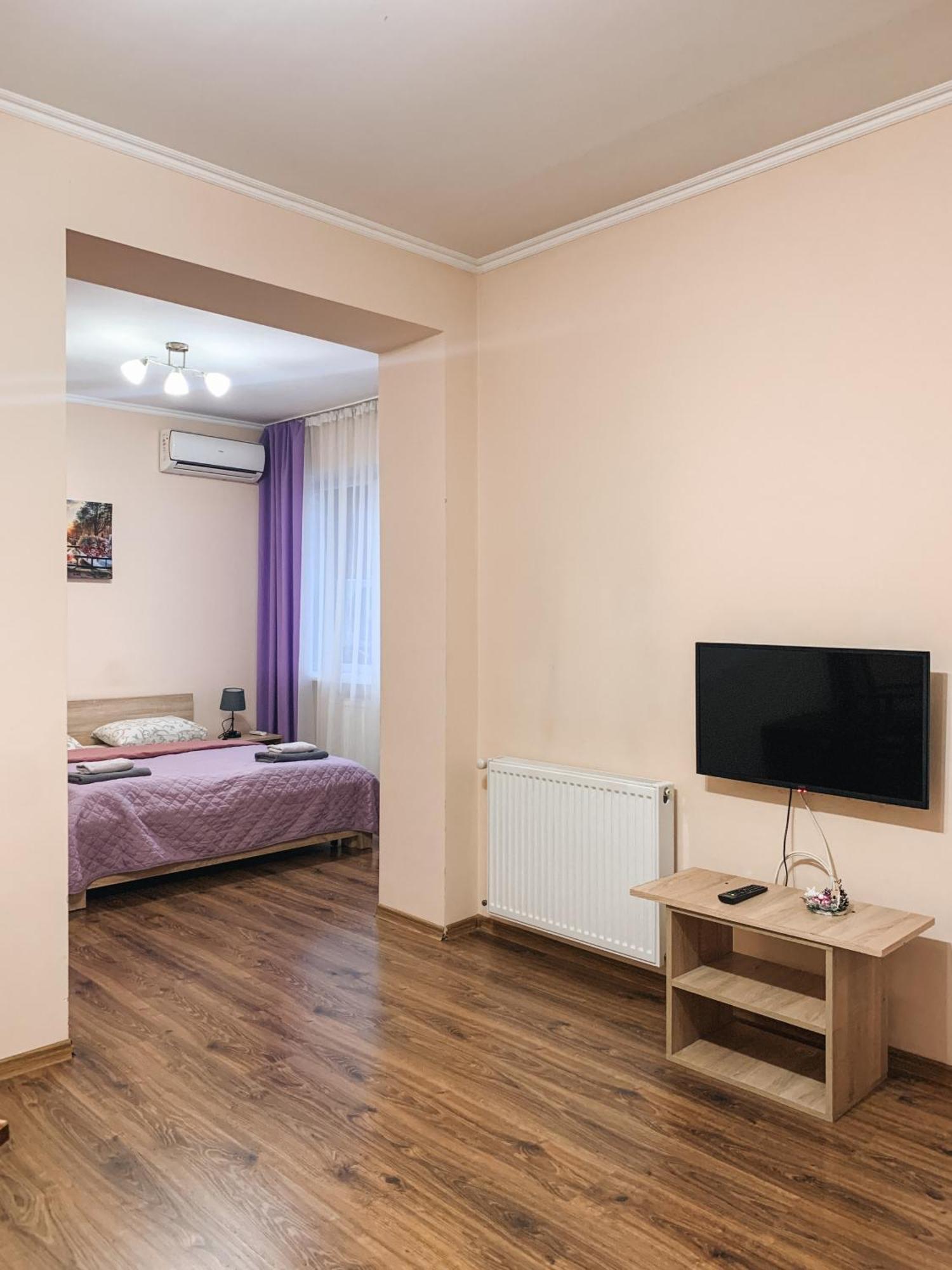 Apartments Domovik Parkaniya, 2A Mukacheve Bagian luar foto