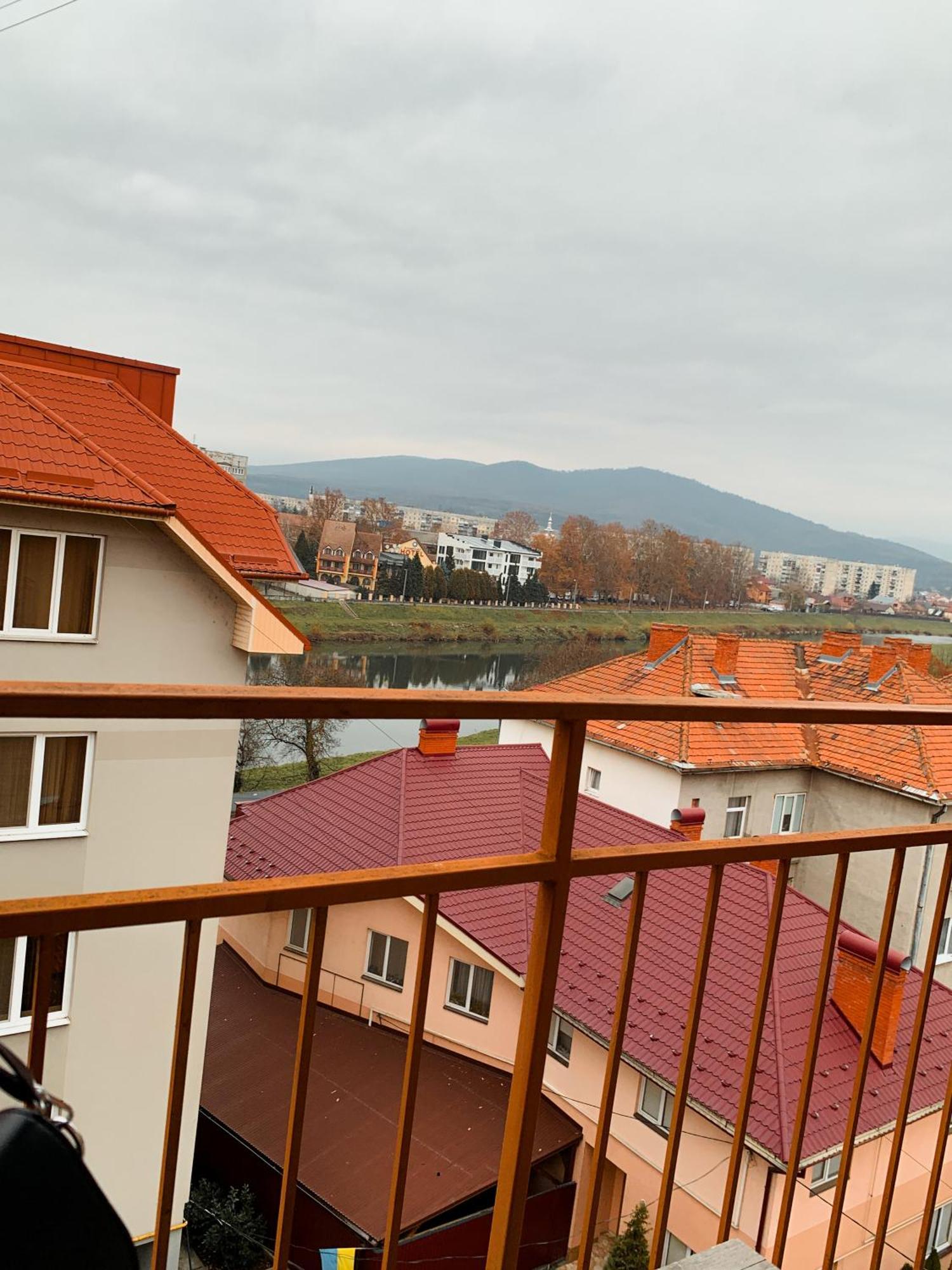 Apartments Domovik Parkaniya, 2A Mukacheve Bagian luar foto