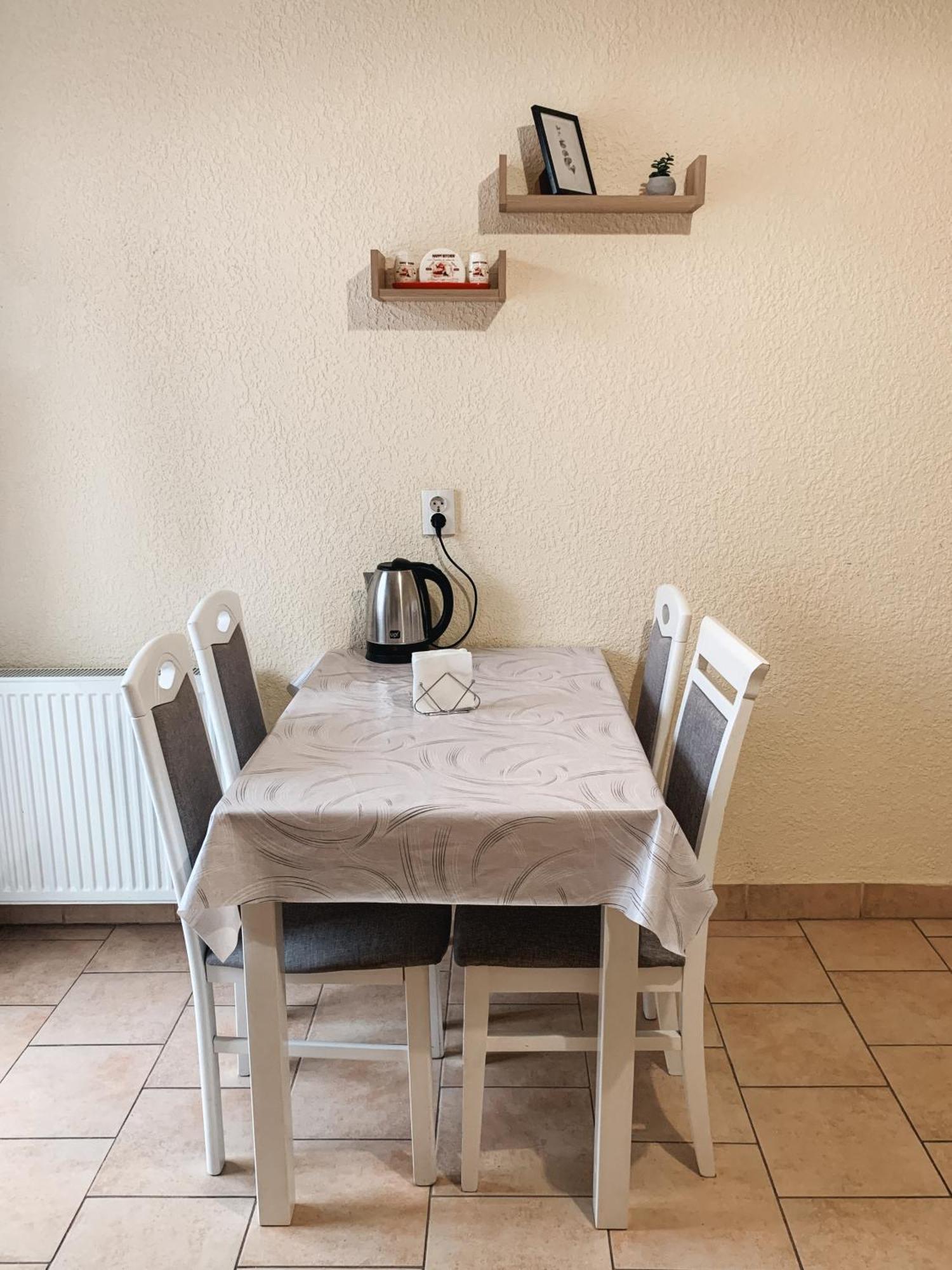 Apartments Domovik Parkaniya, 2A Mukacheve Bagian luar foto