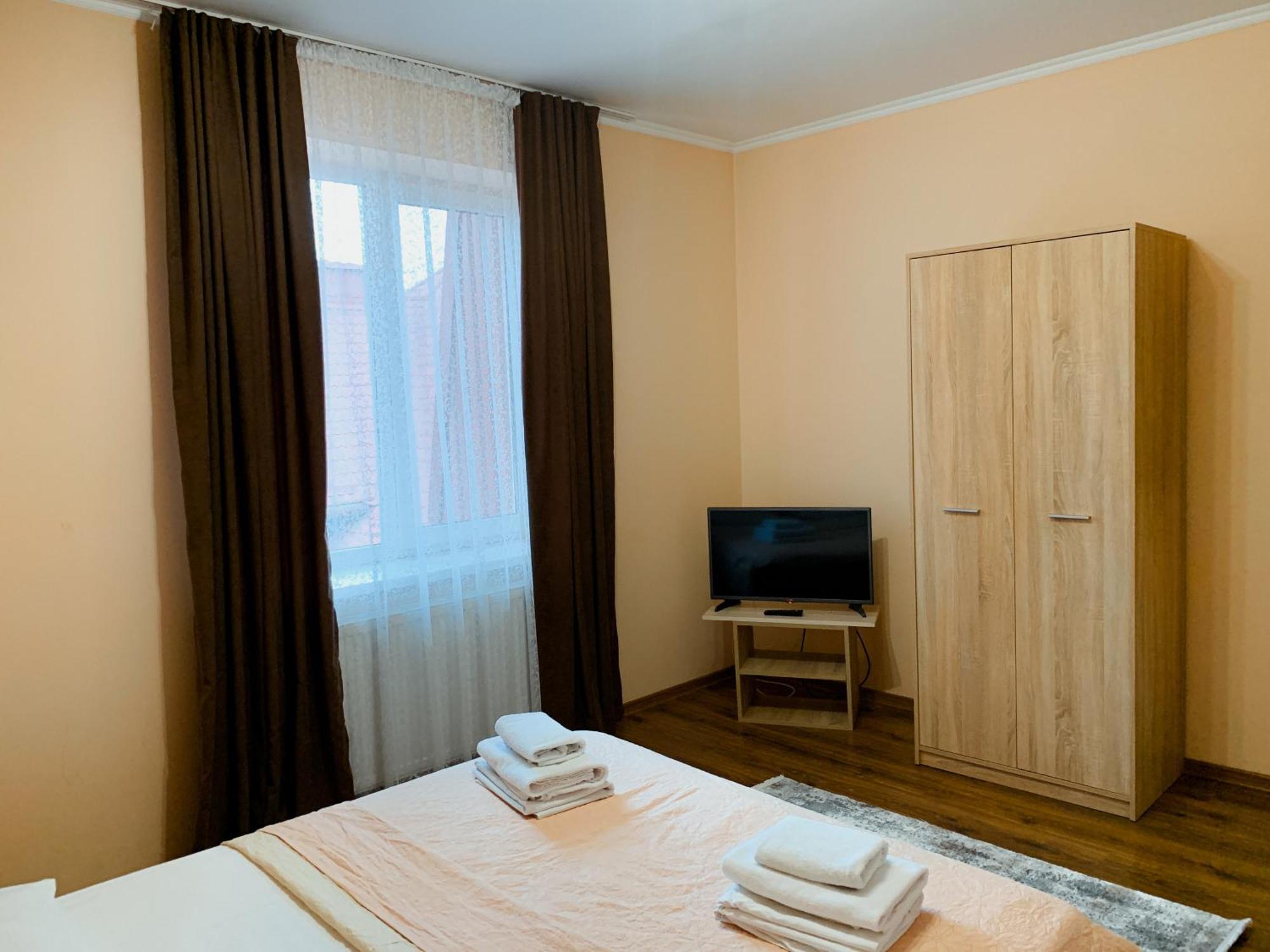 Apartments Domovik Parkaniya, 2A Mukacheve Bagian luar foto